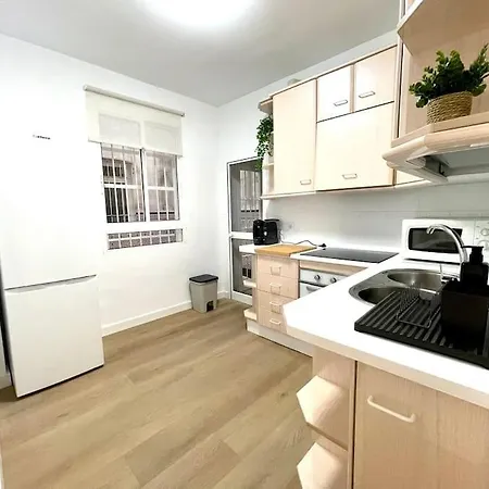 Elegancia Junto Al Rectorado. Apartamento *