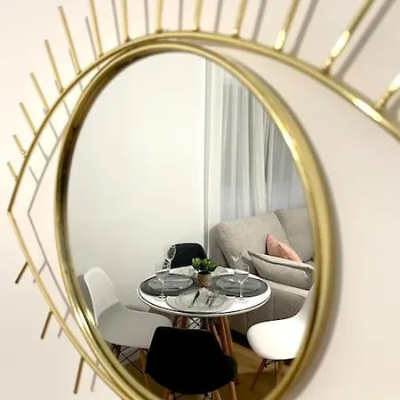 Elegancia Junto Al Rectorado. Apartamento *