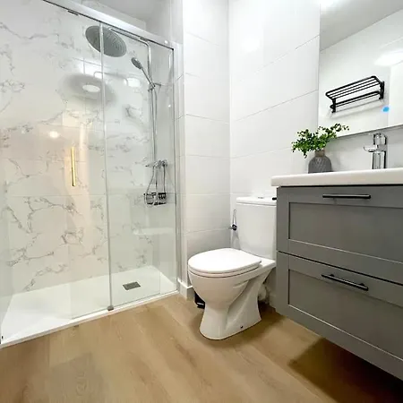 Elegancia Junto Al Rectorado. Apartamento