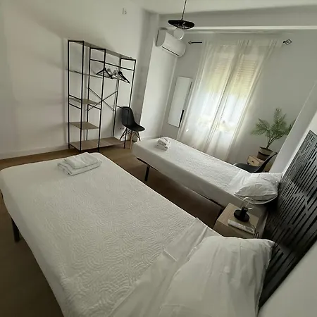 Elegancia Junto Al Rectorado. * Córdoba