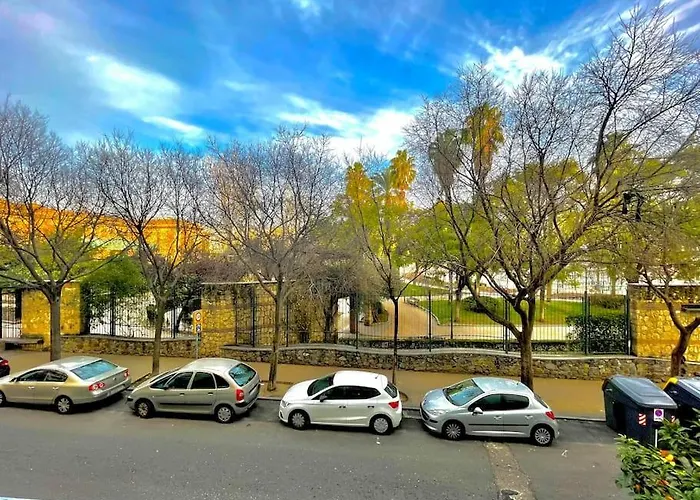 Elegancia Junto Al Rectorado.